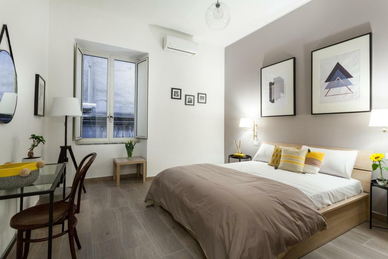 Manuela Apartments Centro Storico Napels Buitenkant foto